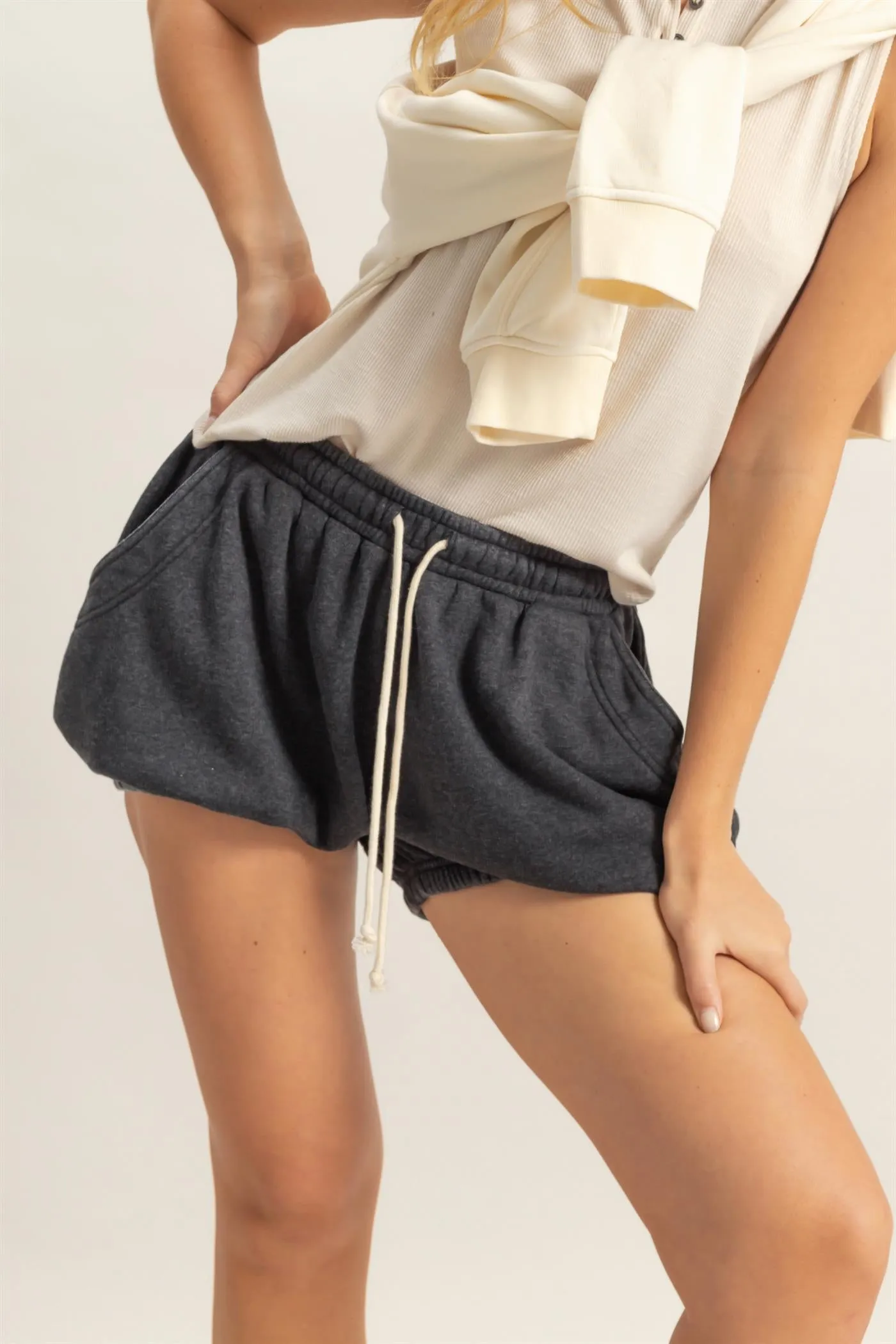 DZ25A702-Drawstring Waist Bubbled Hem Shorts
