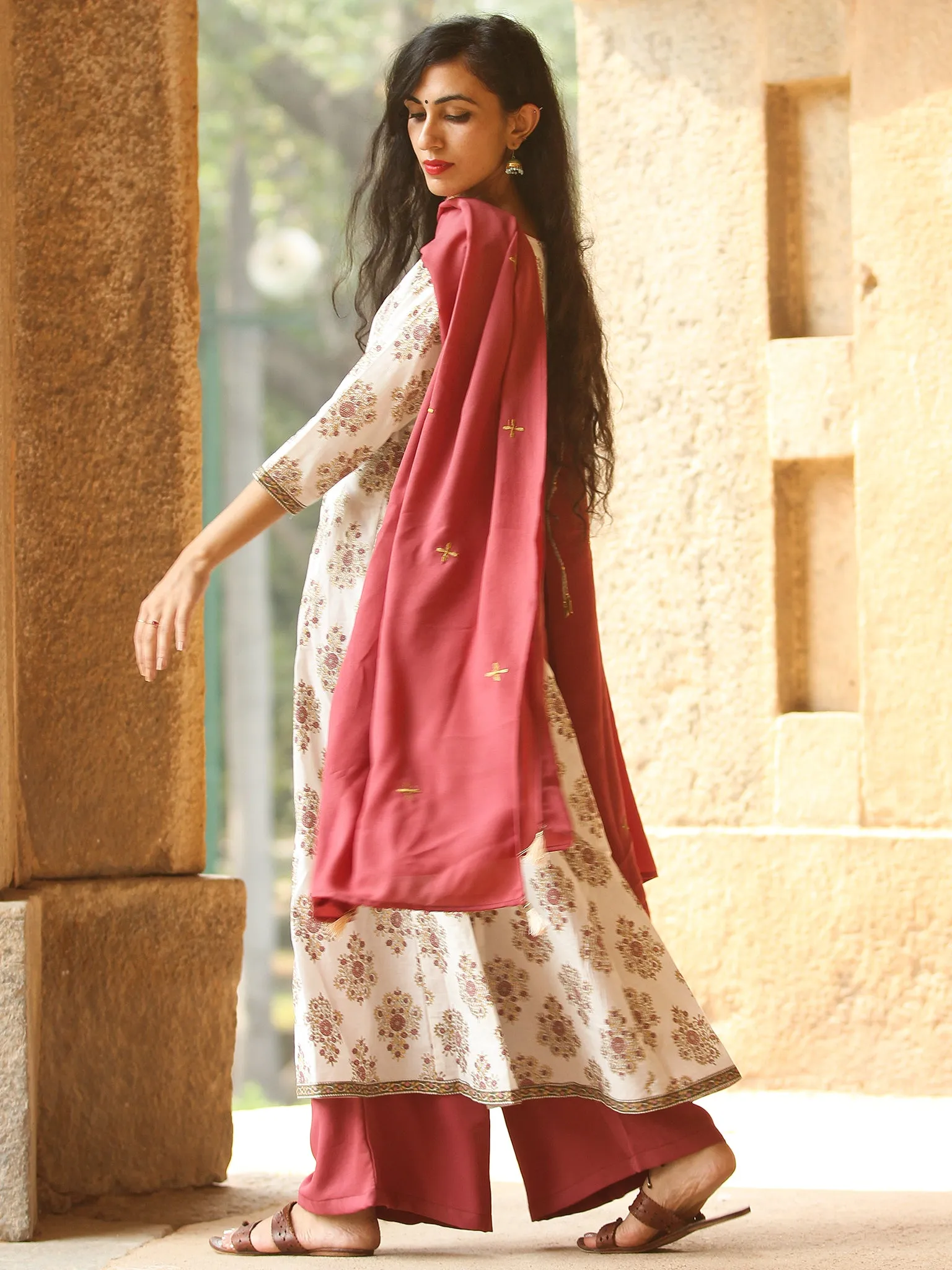 Elegant Golden Butta - Block Printed Kurta Set With Dupatta - SS01F1888